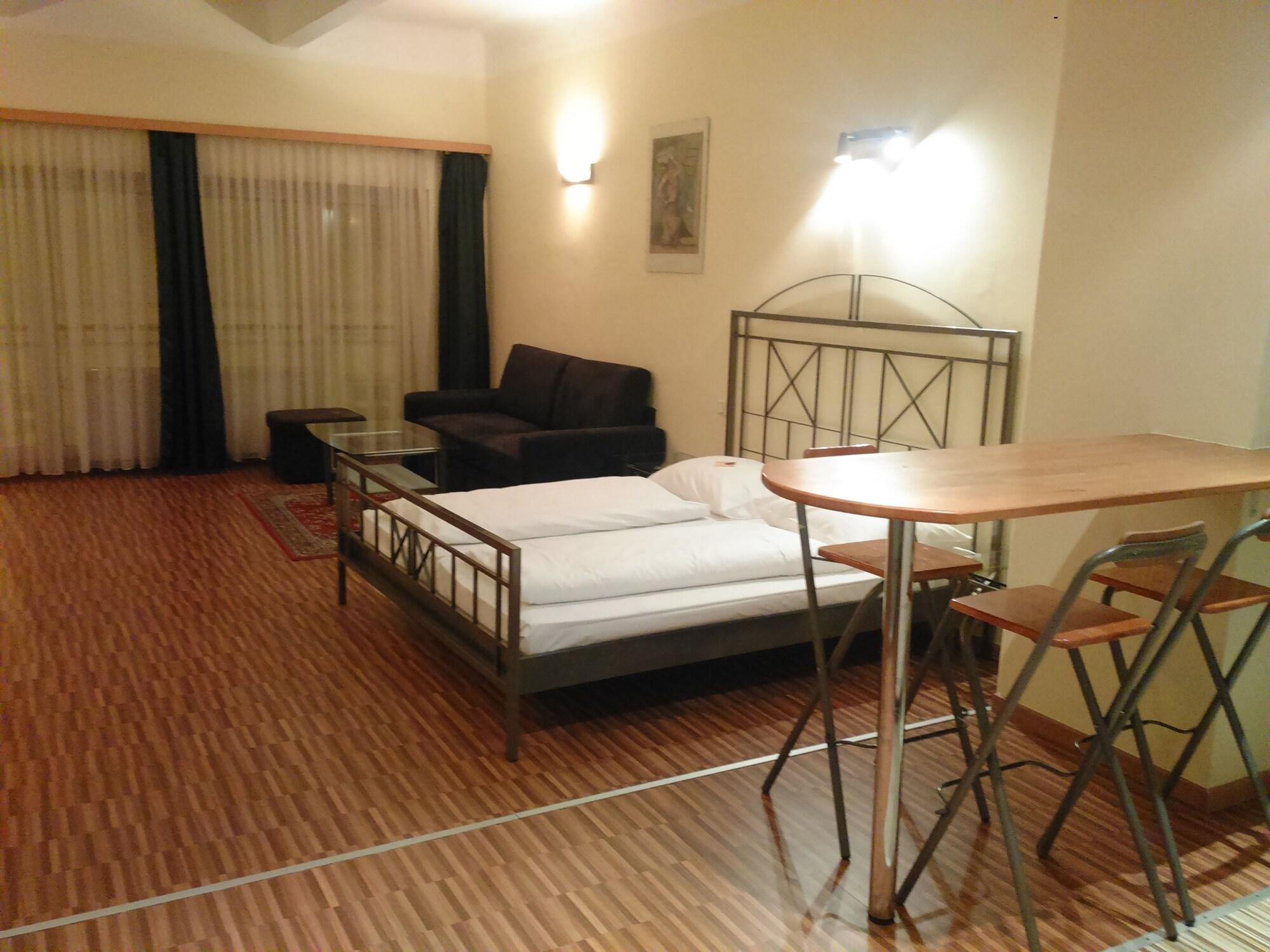 Hotel Pension Excellence Вена Экстерьер фото