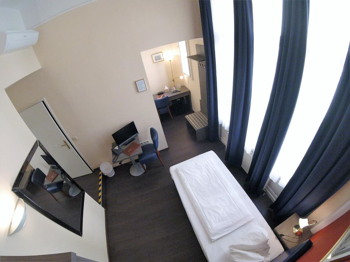 Hotel Pension Excellence Вена Экстерьер фото