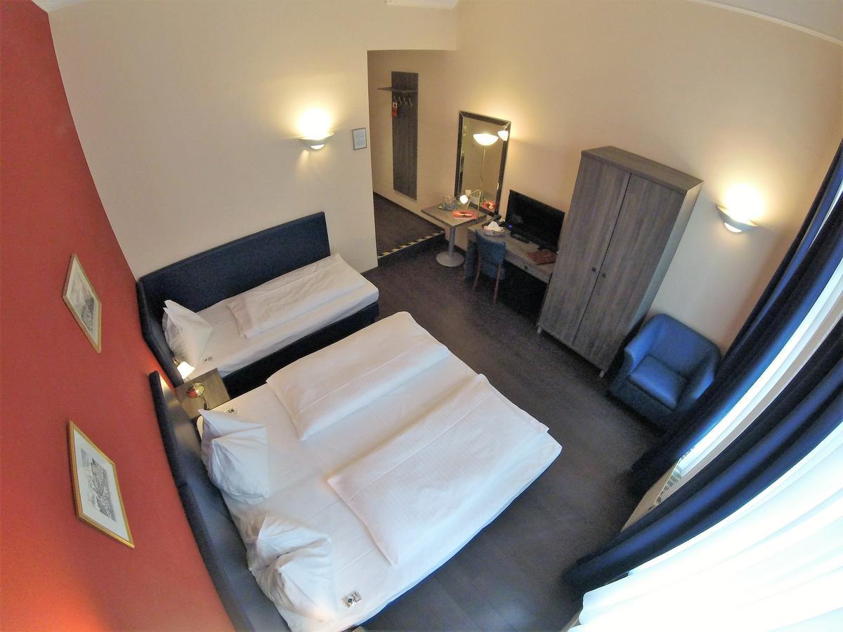 Hotel Pension Excellence Вена Экстерьер фото